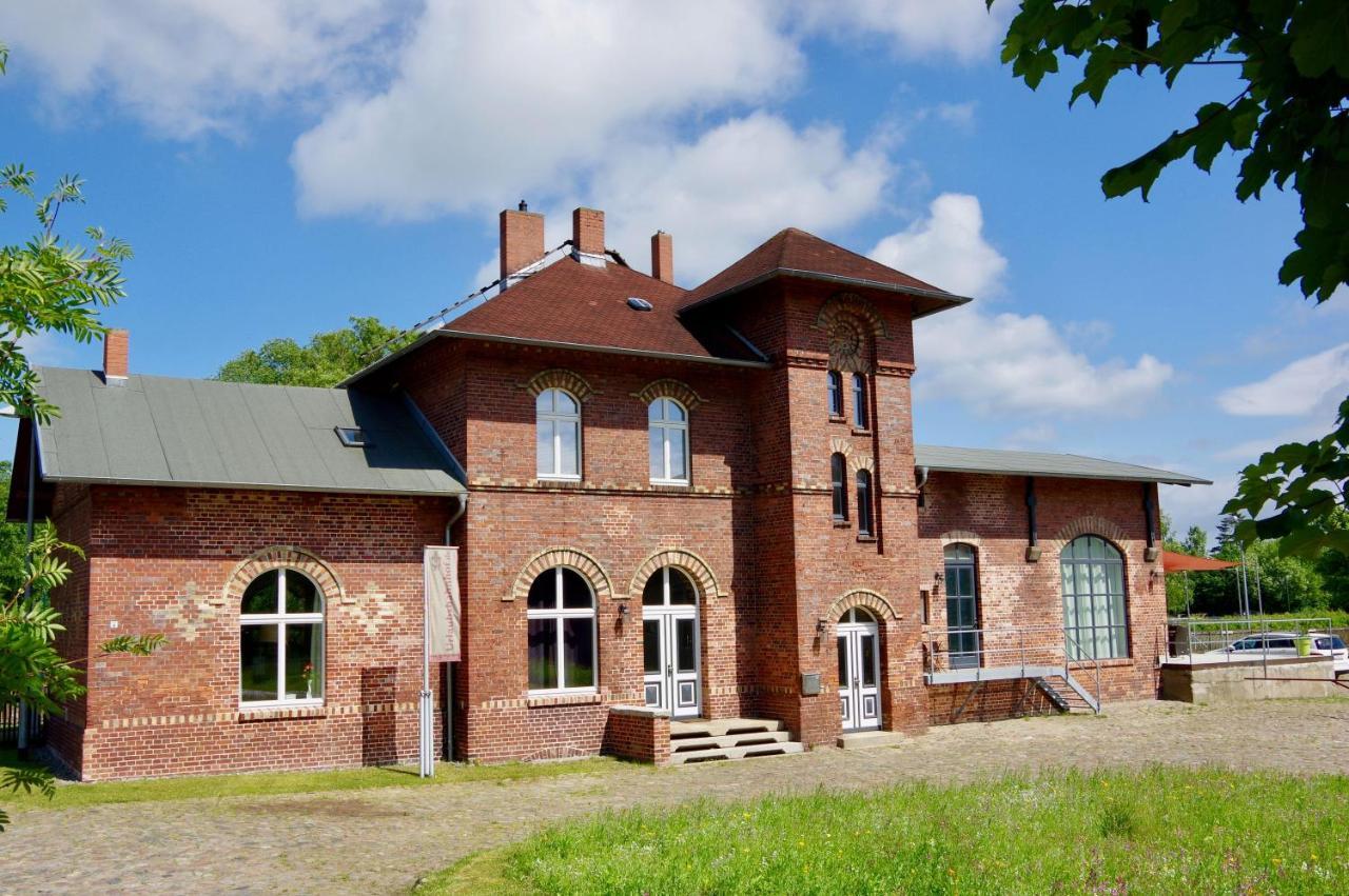 Urlaubsbahnhof-Gueterboden Apartment Lauterbach  Exterior foto